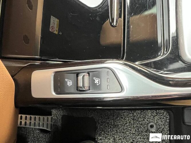 Kia Sorento 58 interauto-car