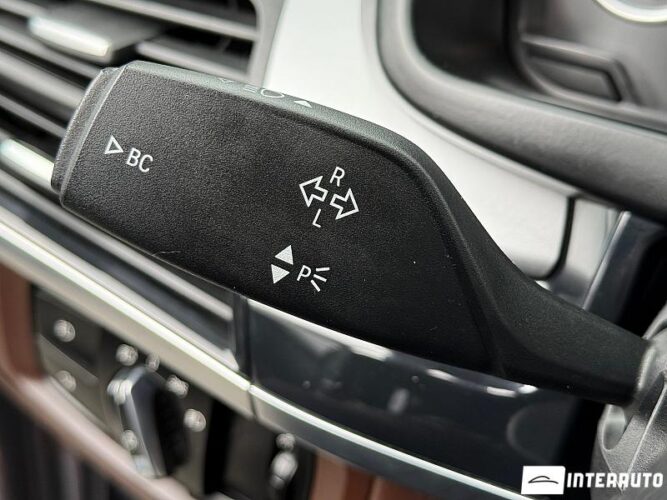 BMW X5 2.5D 52 interauto-car