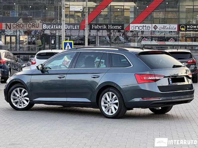 Skoda Superb 34 interauto-car