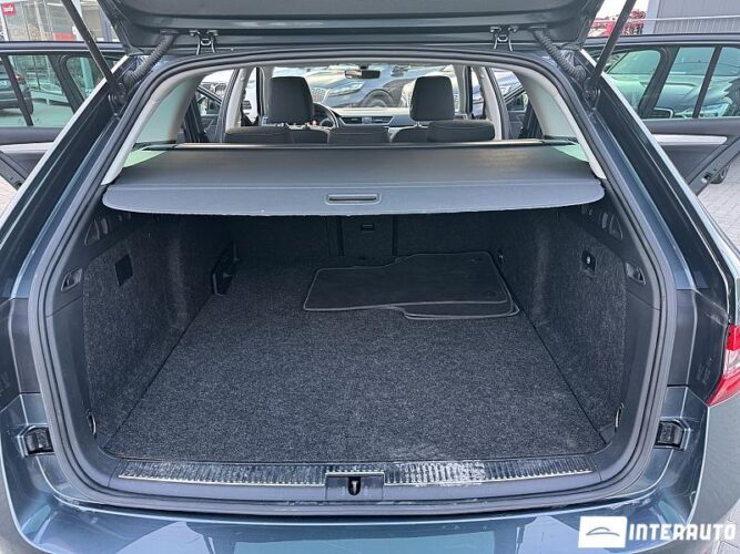 Skoda Superb 50 interauto-car