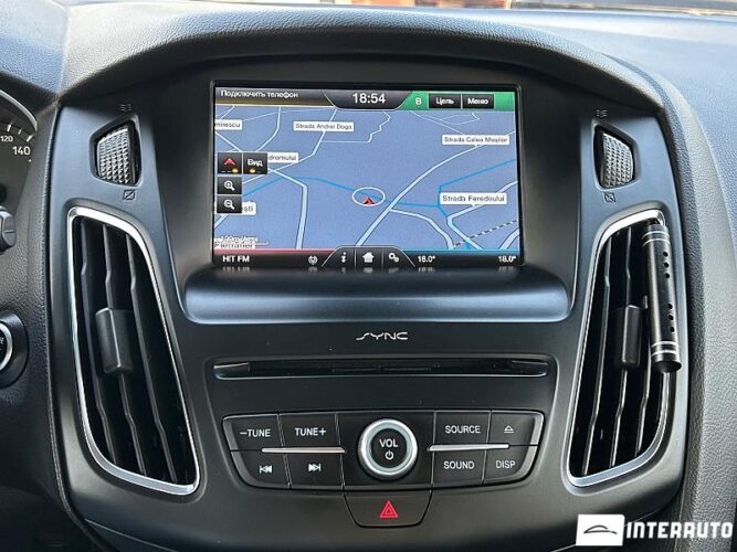 Ford Focus 42 interauto-car