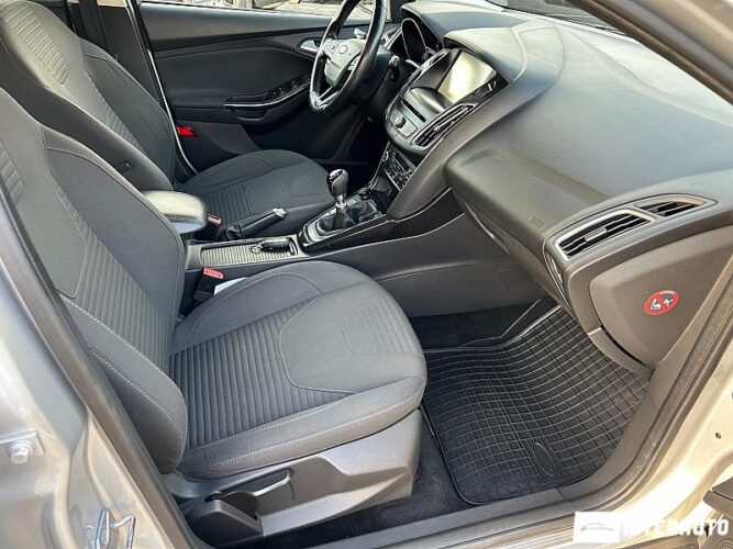 Ford Focus 46 interauto-car