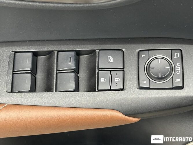 Lexus NX 300H 52 interauto-car