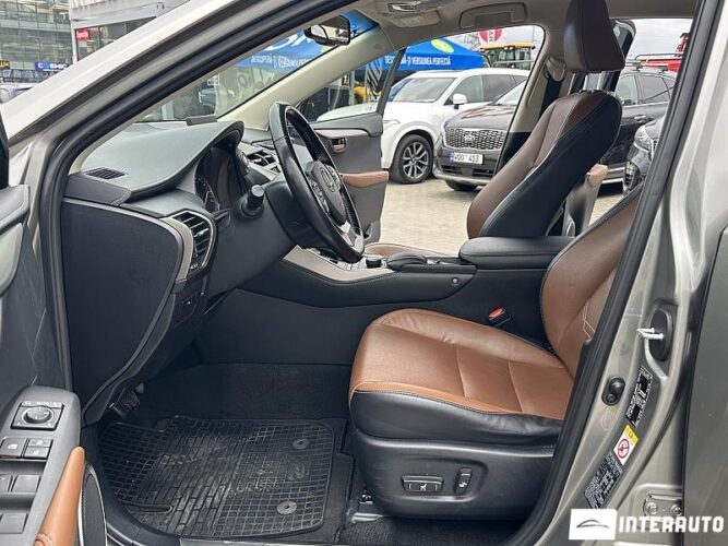 Lexus NX 300H 38 interauto-car