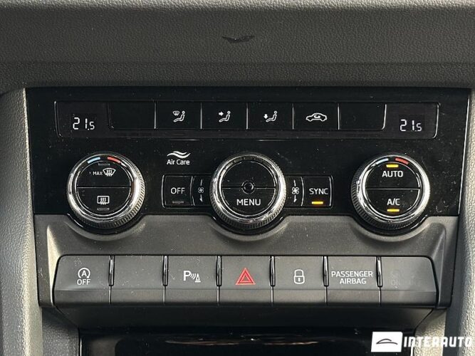 Skoda Karoq 42 interauto-car