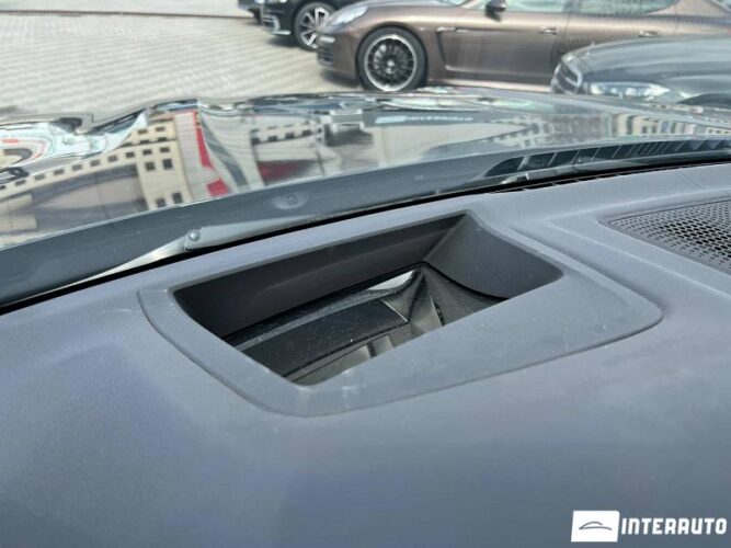 BMW X7 3.0d 48 interauto-car