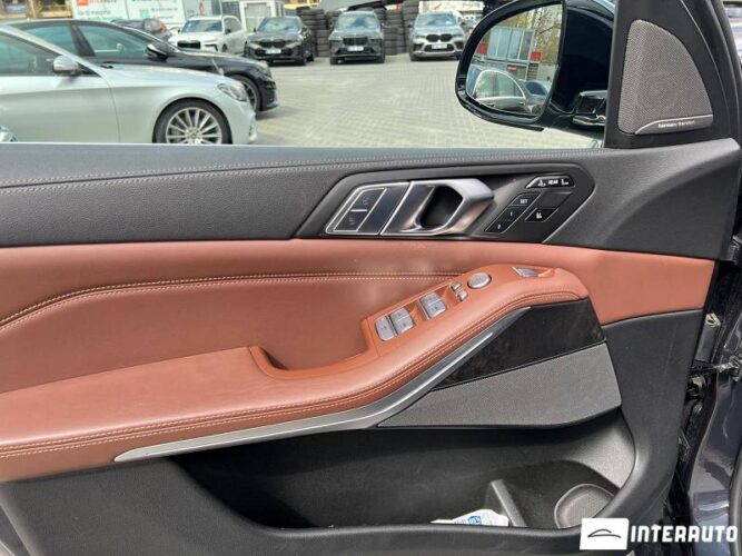 BMW X7 3.0d 44 interauto-car