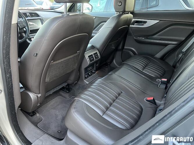 Jaguar F-Pace 58 interauto-car
