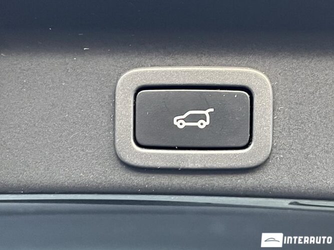 Jaguar F-Pace 65 interauto-car