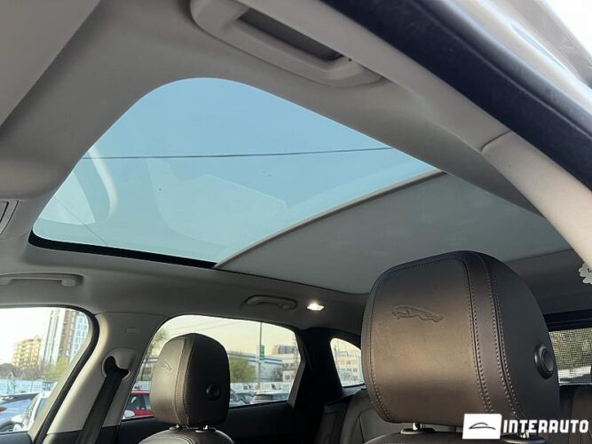 Jaguar F-Pace 62 interauto-car