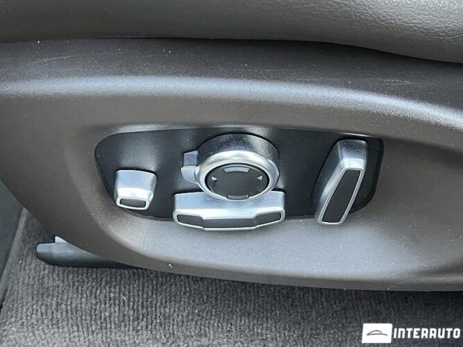 Jaguar F-Pace 63 interauto-car