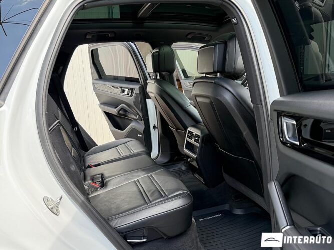 Porsche Cayenne 55 interauto-car