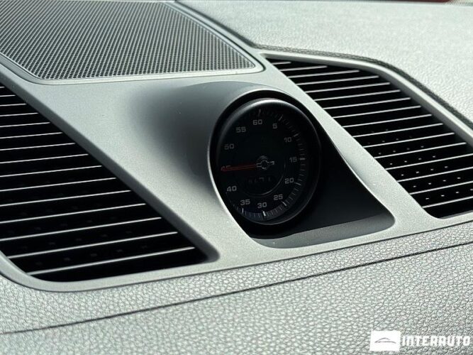 Porsche Cayenne 44 interauto-car