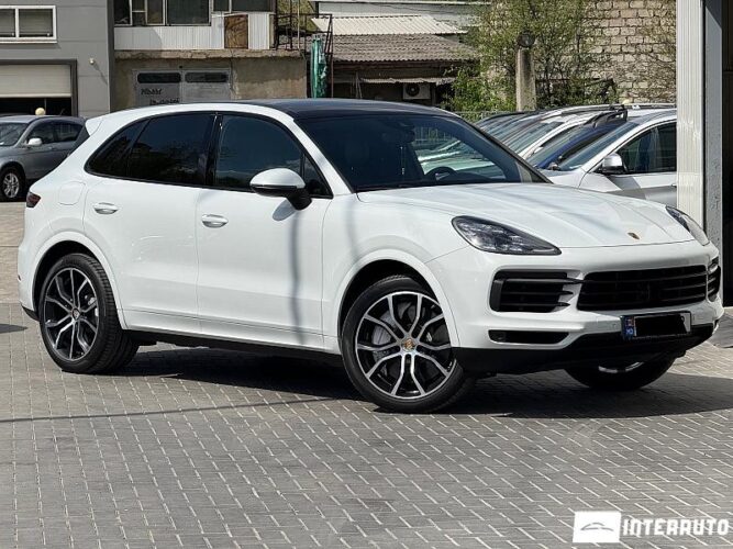 Porsche Cayenne 40 interauto-car