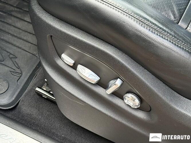 Porsche Cayenne 49 interauto-car