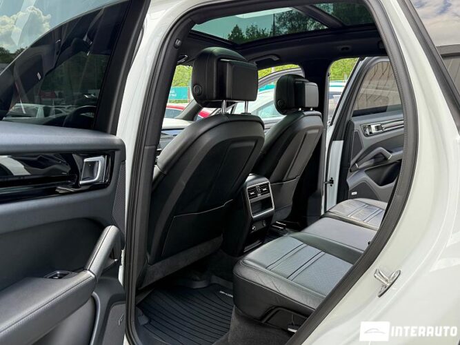 Porsche Cayenne 56 interauto-car