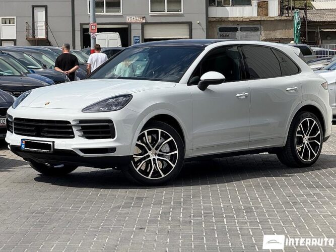 Porsche Cayenne 37 interauto-car