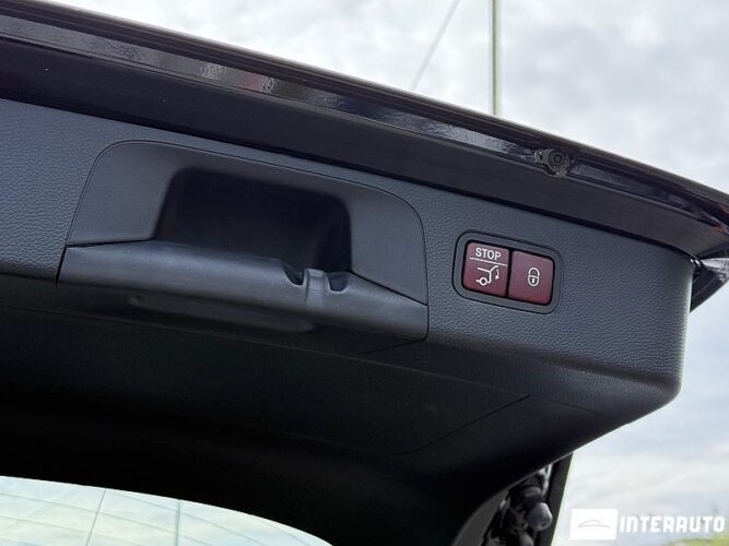 Mercedes GLC 300 56 interauto-car