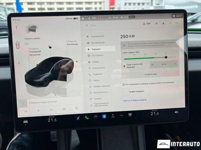 Tesla Model 3 38 interauto-car