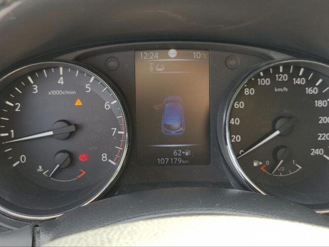 Nissan Qashqai 38 interauto-car