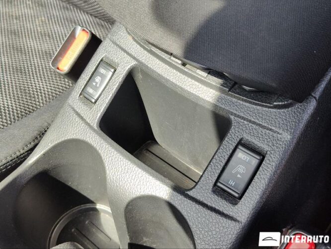 Nissan Qashqai 43 interauto-car