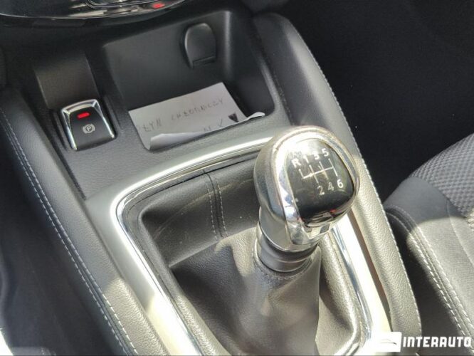 Nissan Qashqai 40 interauto-car