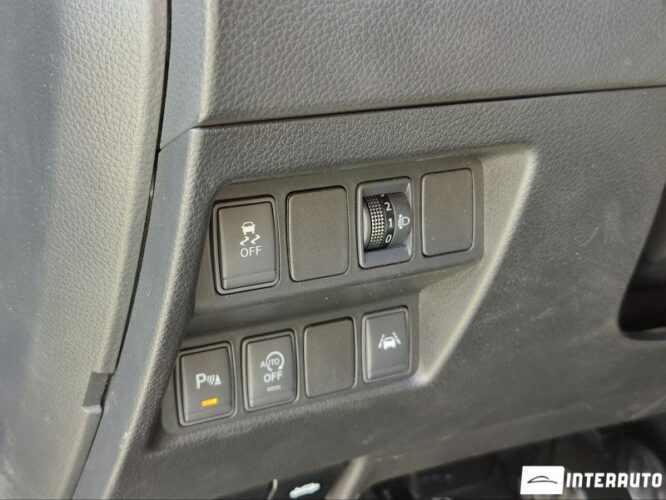 Nissan Qashqai 42 interauto-car