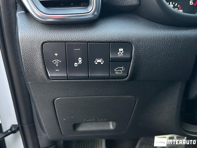 Kia Sportage 42 interauto-car