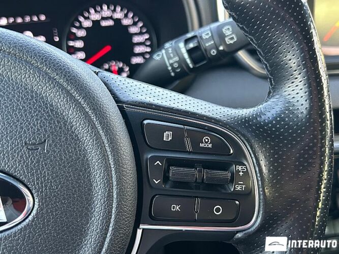 Kia Sportage 44 interauto-car