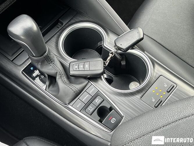 Toyota Camry 49 interauto-car