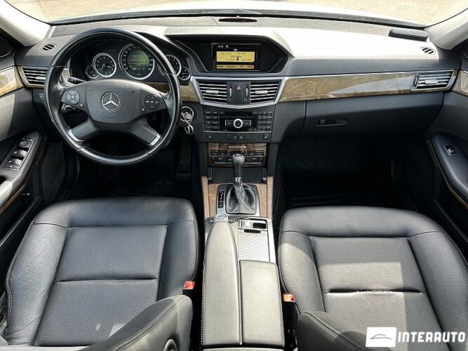 Mercedes E 200 36 interauto-car