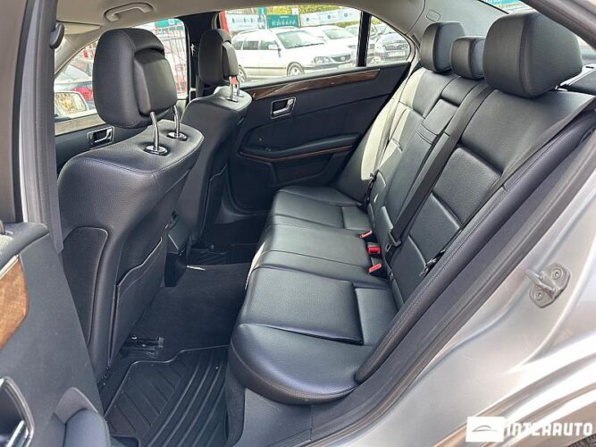 Mercedes E 200 43 interauto-car