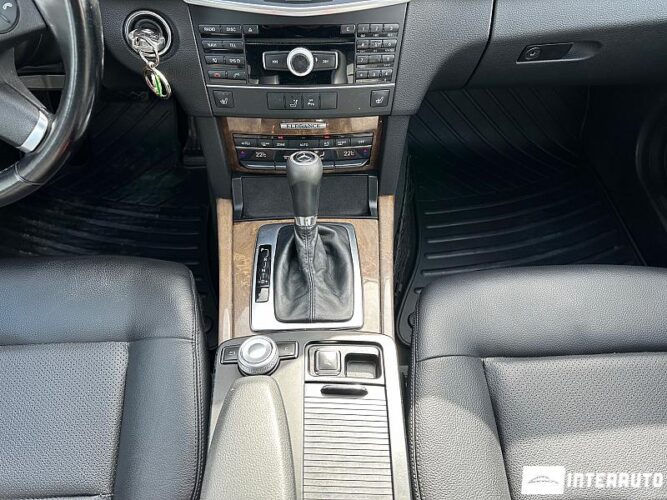 Mercedes E 200 39 interauto-car