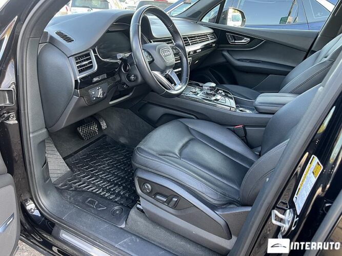 Audi Q7 42 interauto-car