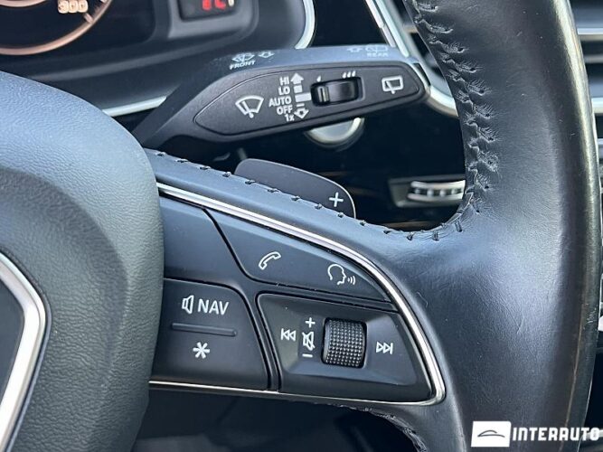 Audi Q7 47 interauto-car