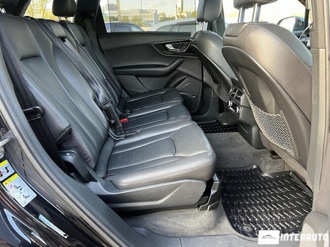 Audi Q7 56 interauto-car
