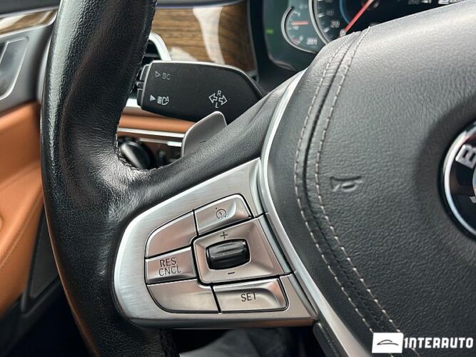 BMW 740e 42 interauto-car