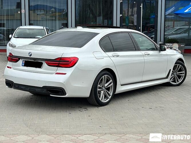 BMW 740e 36 interauto-car
