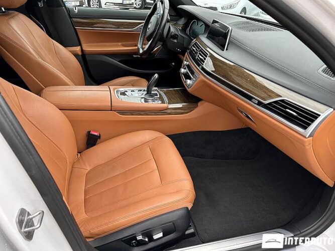 BMW 740e 48 interauto-car