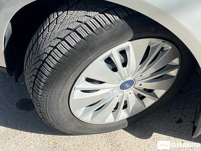 Ford Focus 43 interauto-car