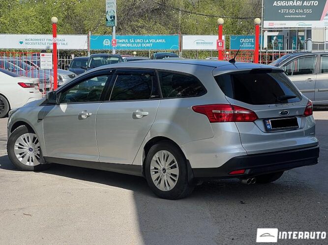 Ford Focus 30 interauto-car