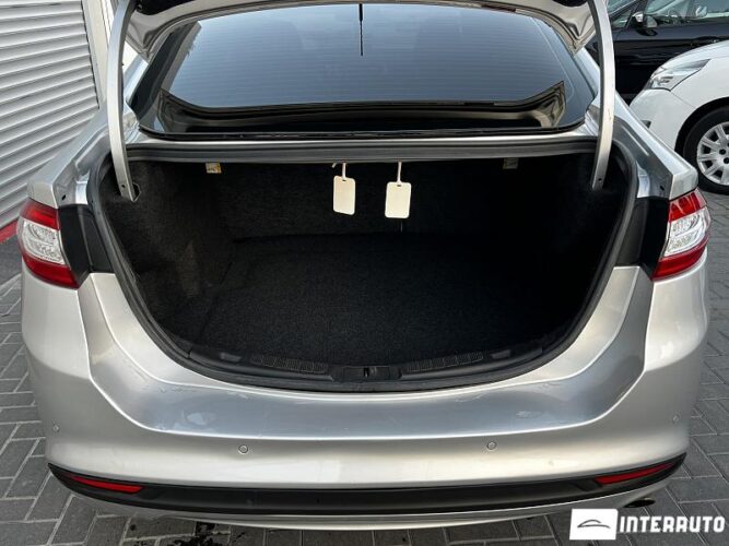 Ford Fusion 46 interauto-car