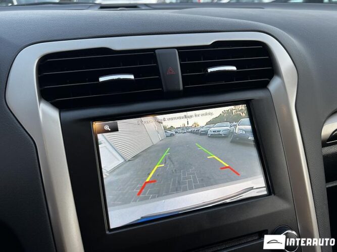 Ford Fusion 41 interauto-car