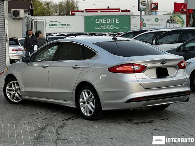 Ford Fusion 33 interauto-car