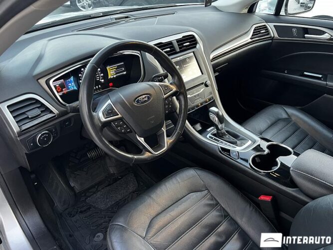 Ford Fusion 34 interauto-car