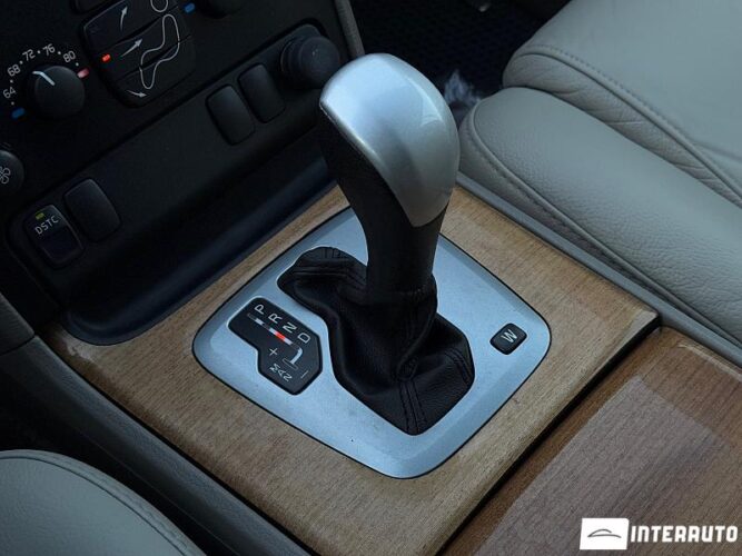 Volvo XC 90 41 interauto-car