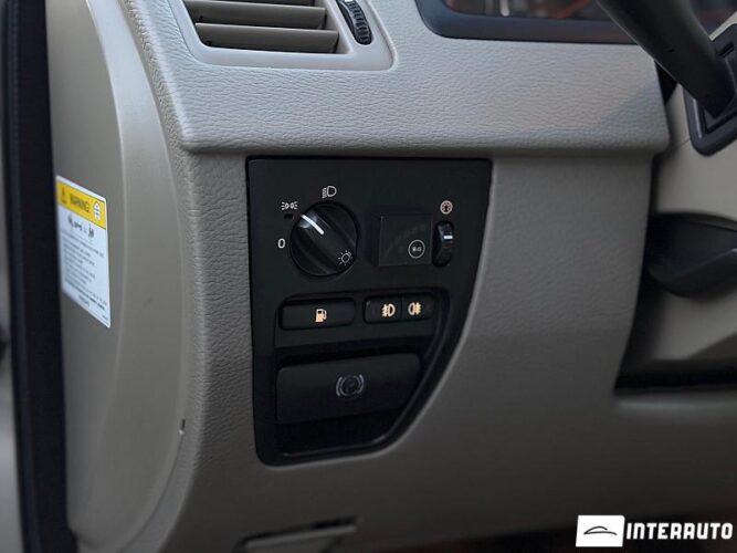 Volvo XC 90 36 interauto-car