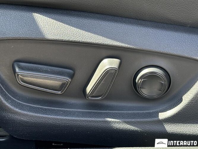 Toyota Camry 49 interauto-car