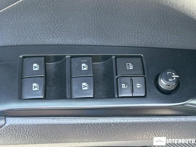 Toyota Camry 47 interauto-car