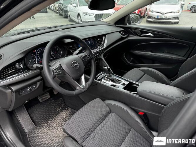 Opel Insignia 38 interauto-car